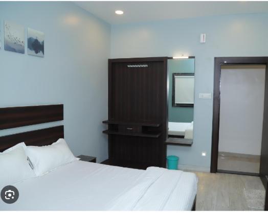 Hotel Rahul Regency, Aurangabad Bagian luar foto