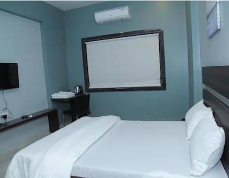 Hotel Rahul Regency, Aurangabad Bagian luar foto