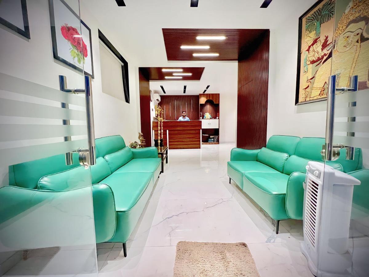Hotel Rahul Regency, Aurangabad Bagian luar foto